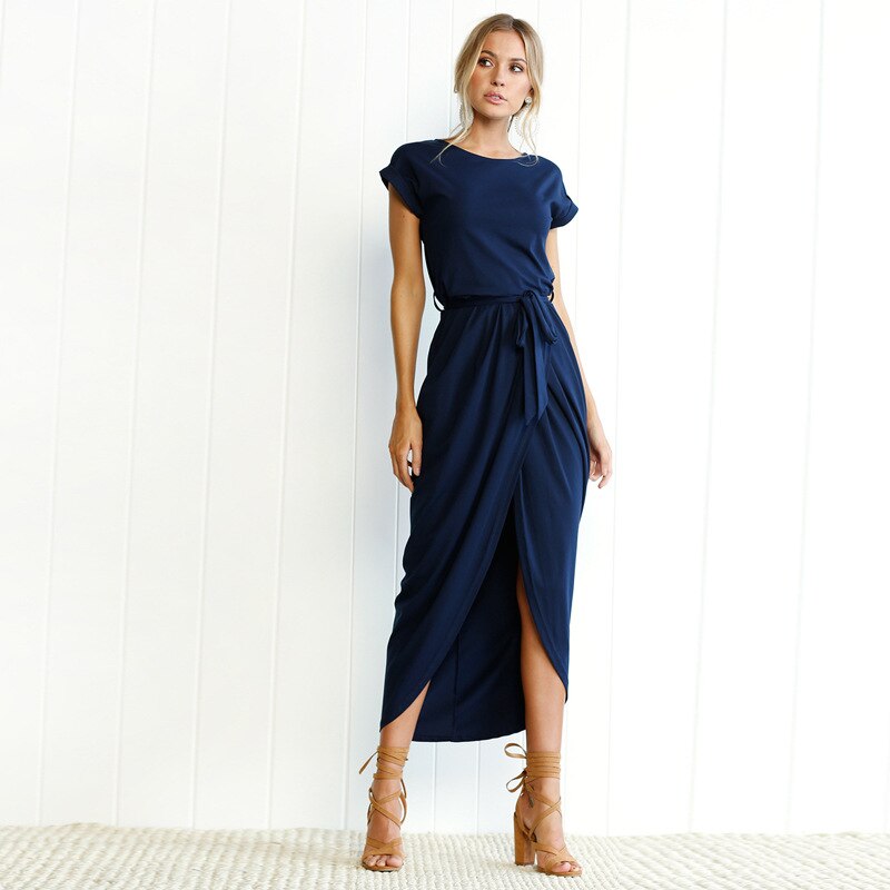 Maxi dress with short sleeves