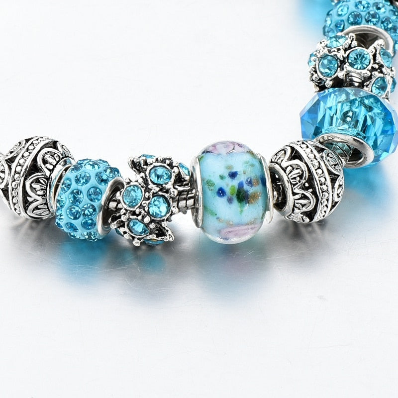 Armbånd med blå krystaller