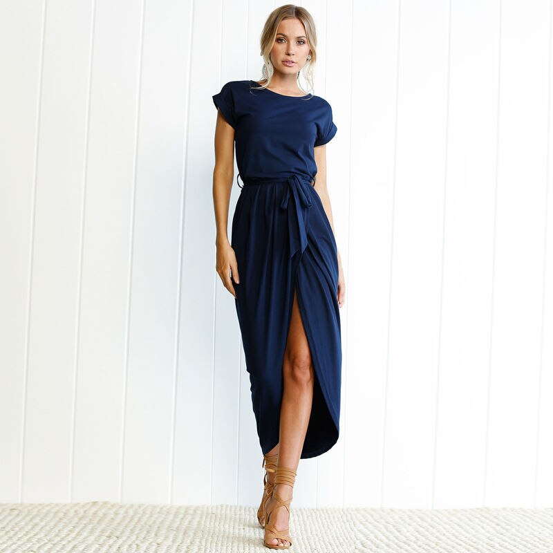 Maxi dress with short sleeves