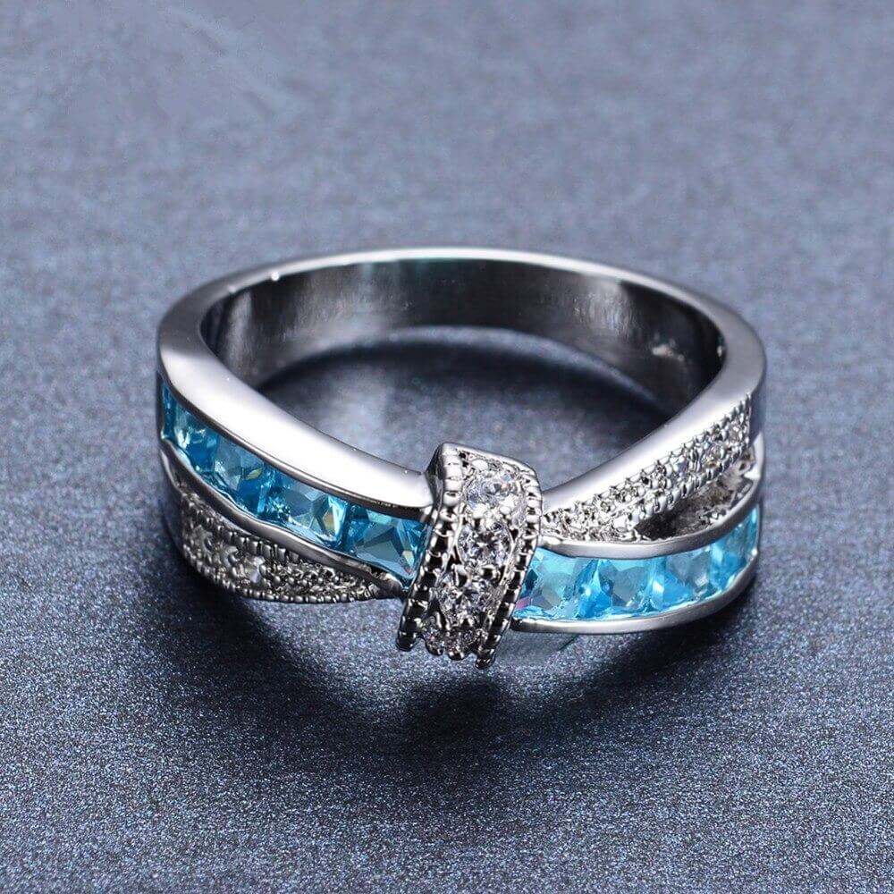 Criss Cross Crystal Ring