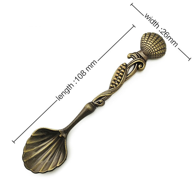 Vintage spoon set