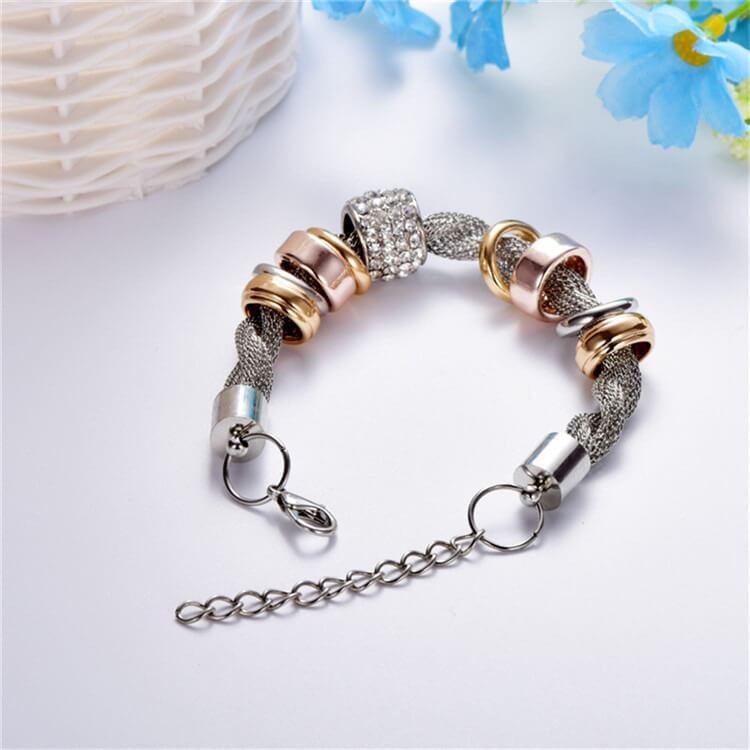 Intertwined Ring Accent Bracelet