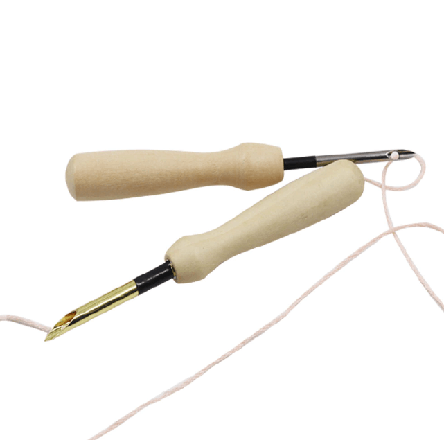 Embroidery needle set