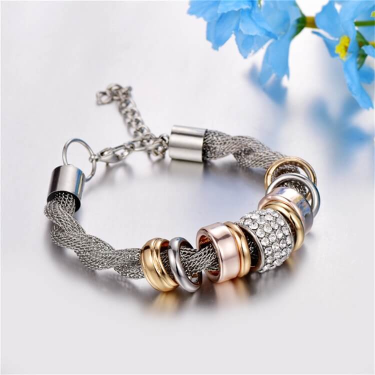 Intertwined Ring Accent Bracelet