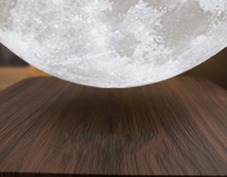 Svevende månenattlampe