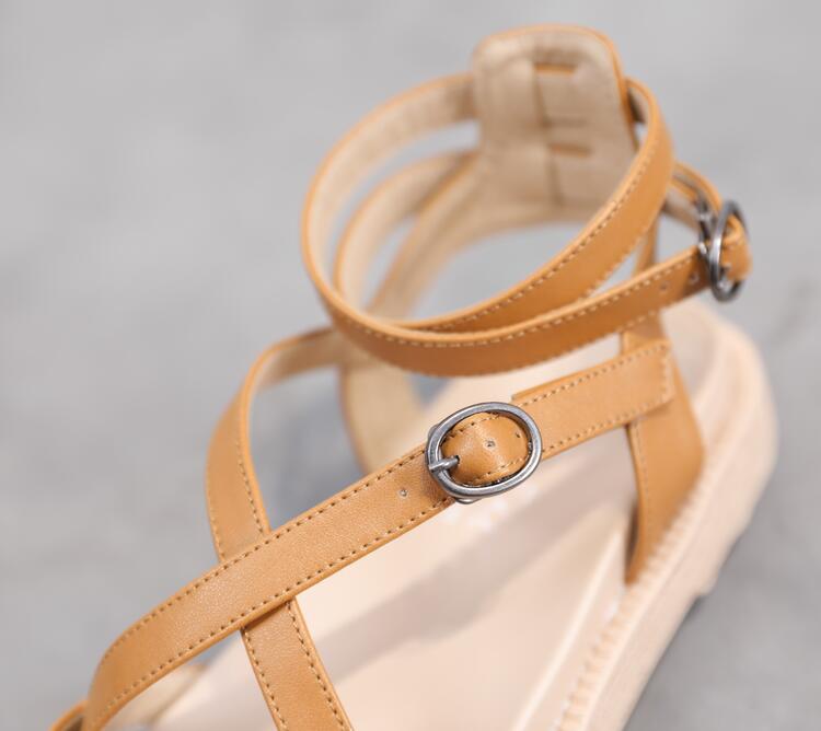 Casual open-toe student sandals