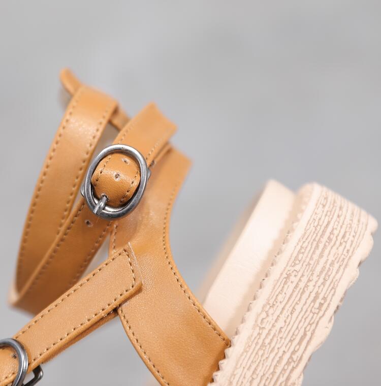 Casual open-toe student sandals