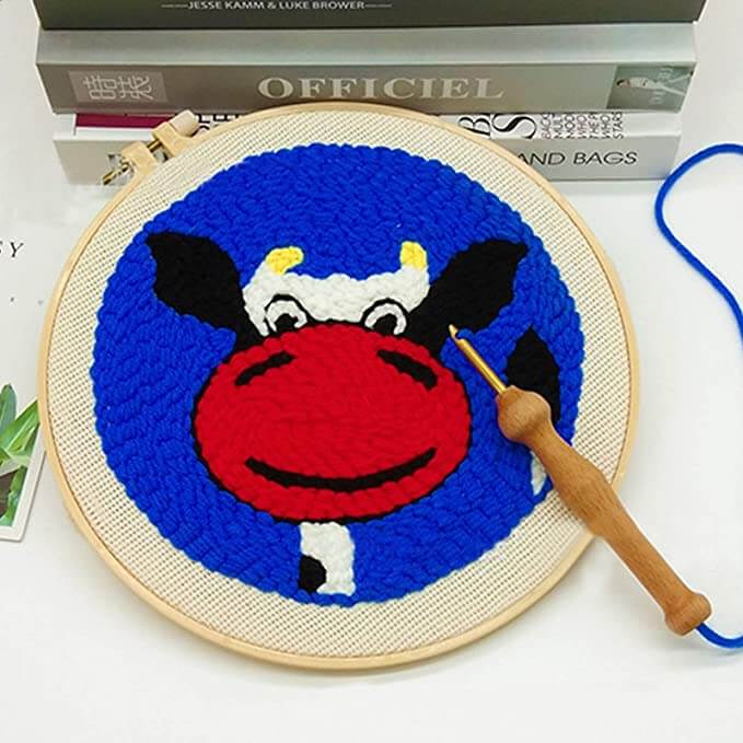 Embroidery needle set