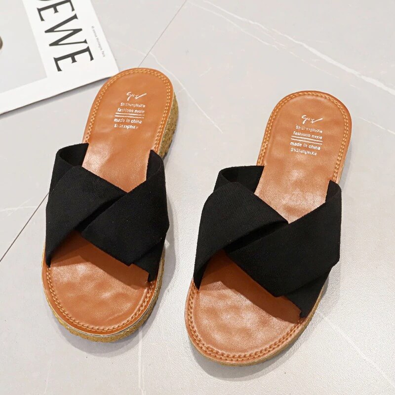 Criss-cross strap Sandals
