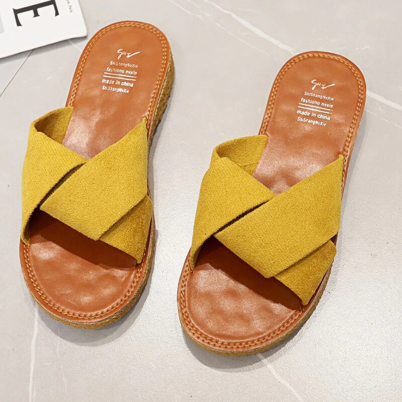 Criss-cross strap Sandals
