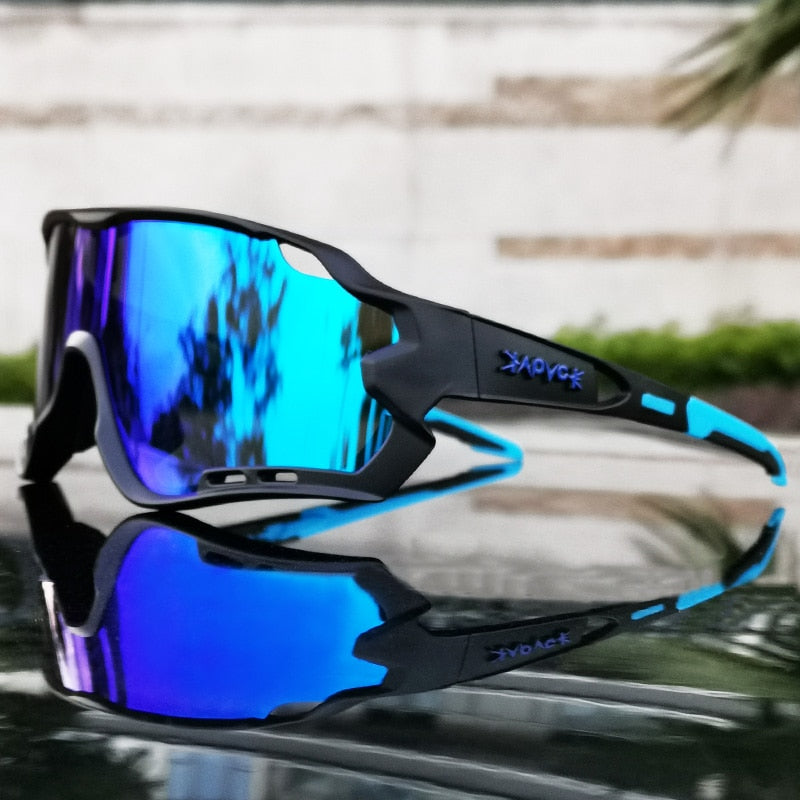 Photochromic sunglasses