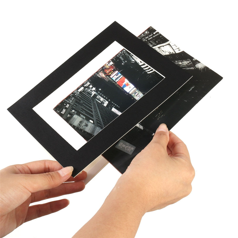 Interchangeable photo frame set