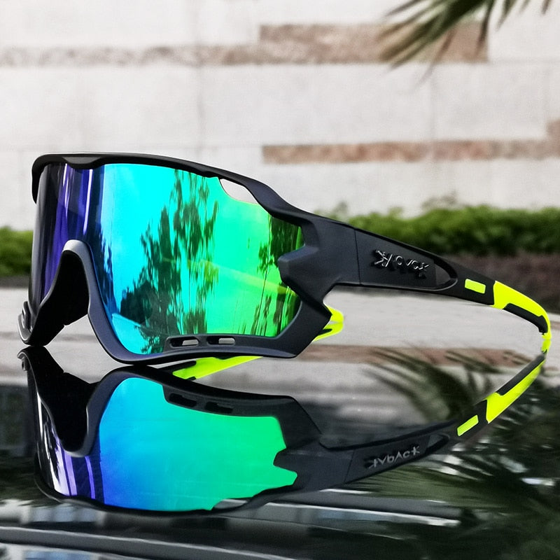 Photochromic sunglasses