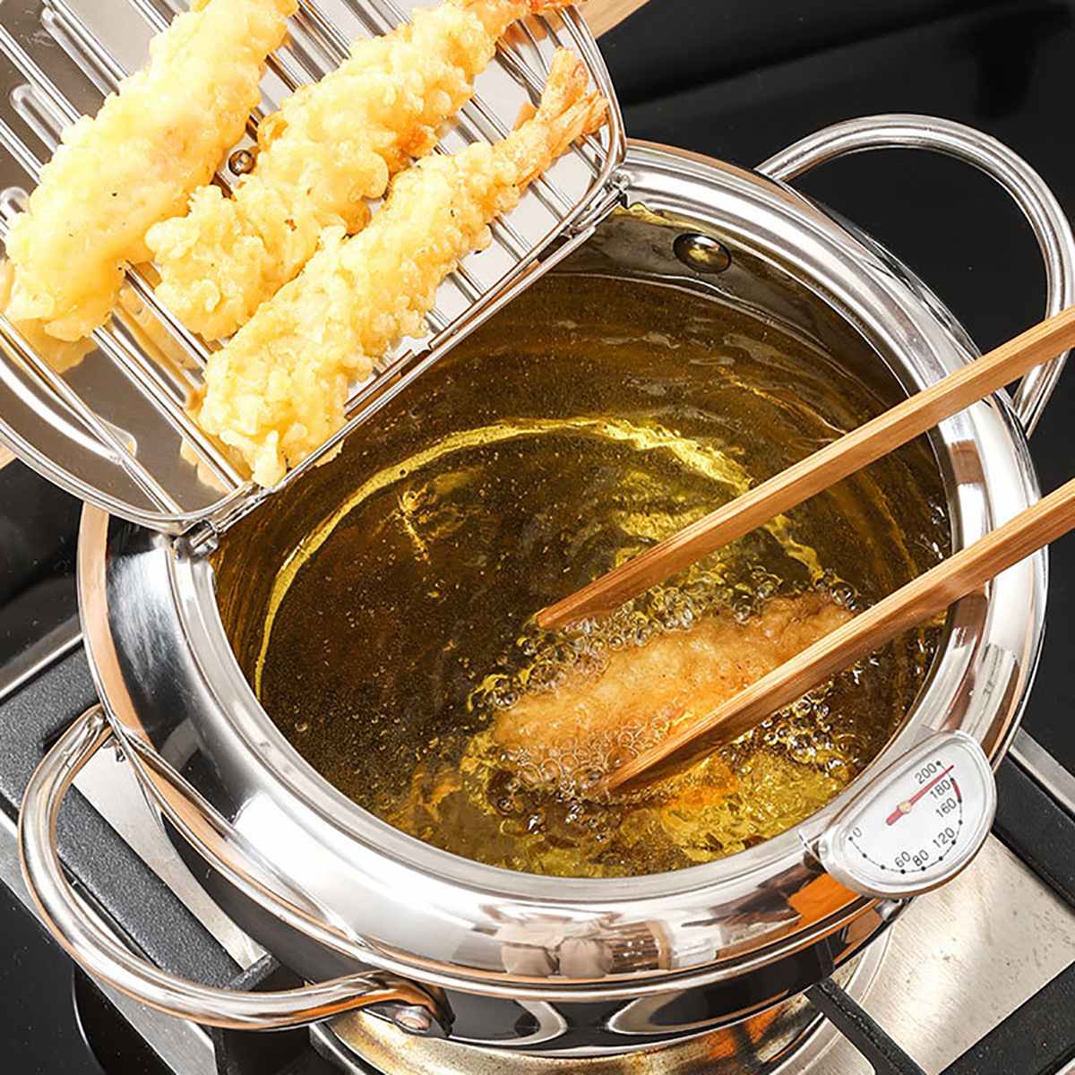 Ergonomic mini deep fryer