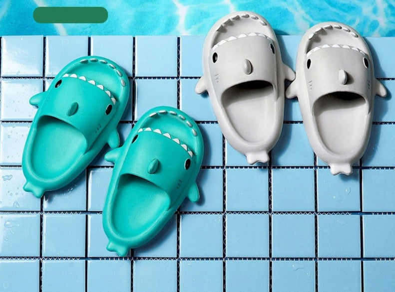 Baby and children's slippers with shark