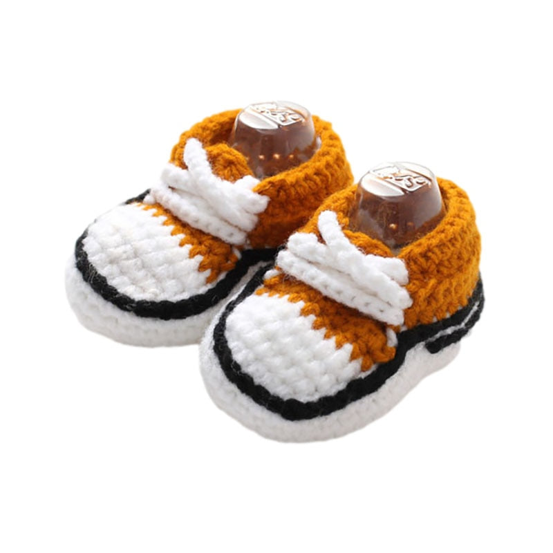 Knitted lace-up shoes