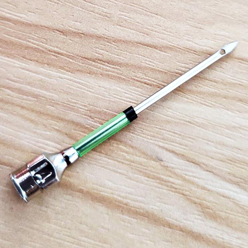 Embroidery needle set