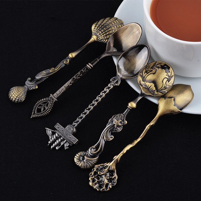 Vintage spoon set