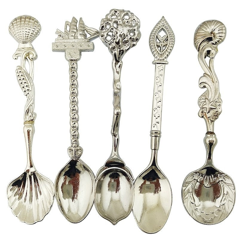 Vintage spoon set