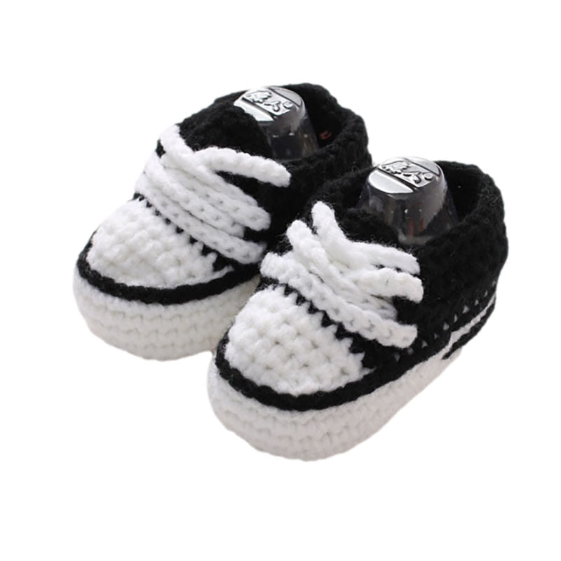 Knitted lace-up shoes