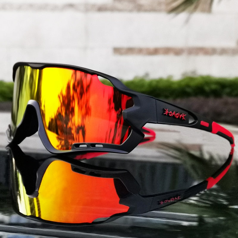 Photochromic sunglasses
