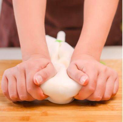 Magic Kneading Bag