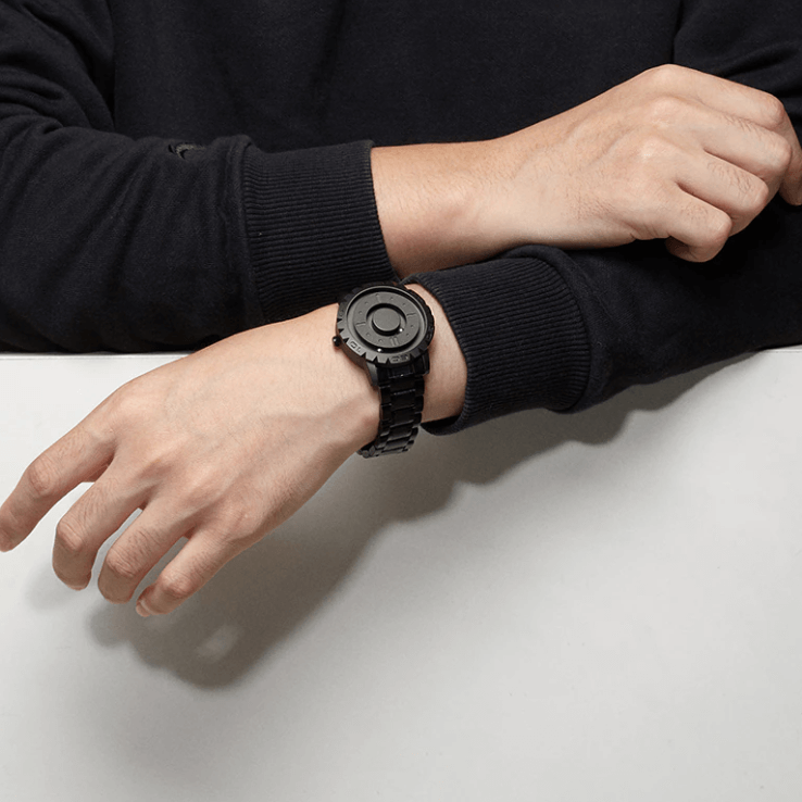 Eutour | Magnetic Bullet Watch