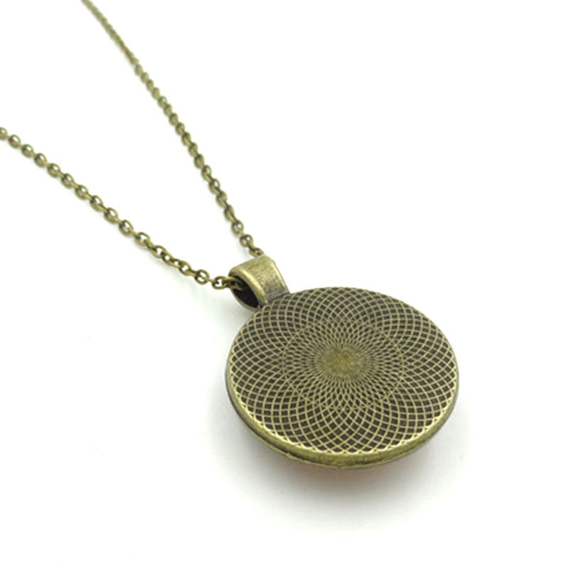 World Map Necklace PREMIUM
