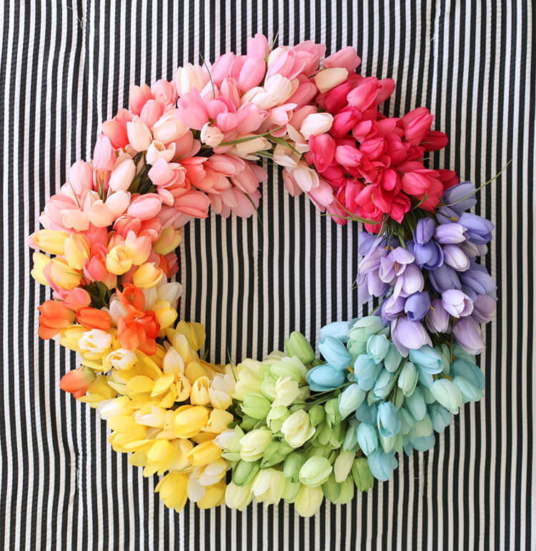Tulipangrans med vårblomster