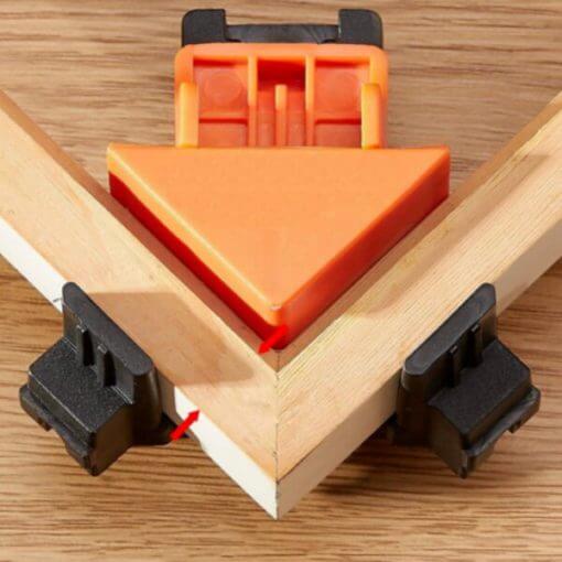 90° Right Corner Clamp