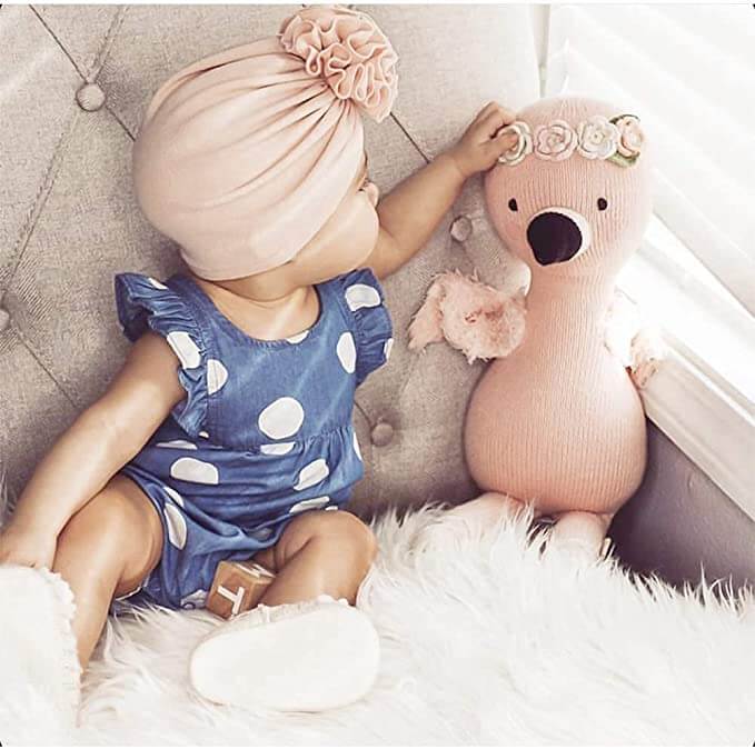 Baby turbanlue med rynker