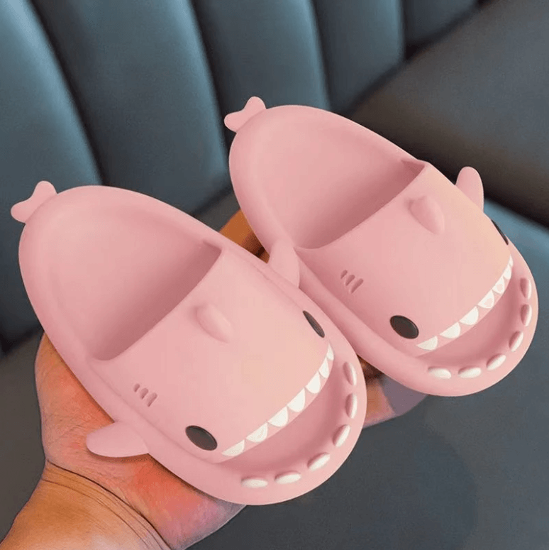 Baby and children's slippers with shark