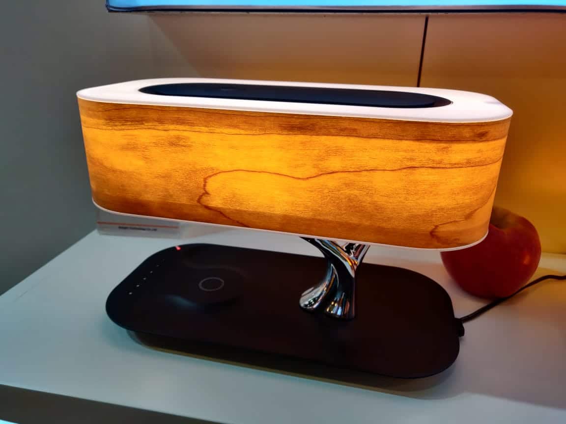 Moderne trebordlampe